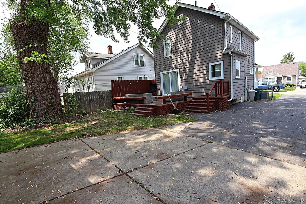 1149 Cambridge Road Berkley City MI 48072