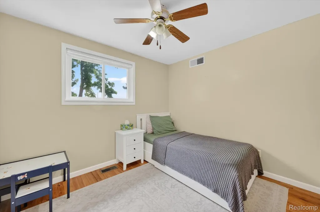 37168 Vincent Street Westland City MI 48186