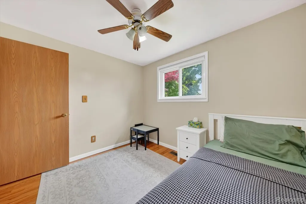 37168 Vincent Street Westland City MI 48186