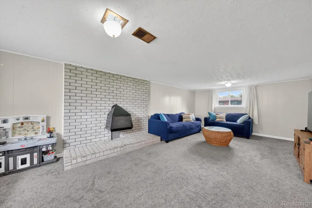 37168 Vincent Street Westland City MI 48186
