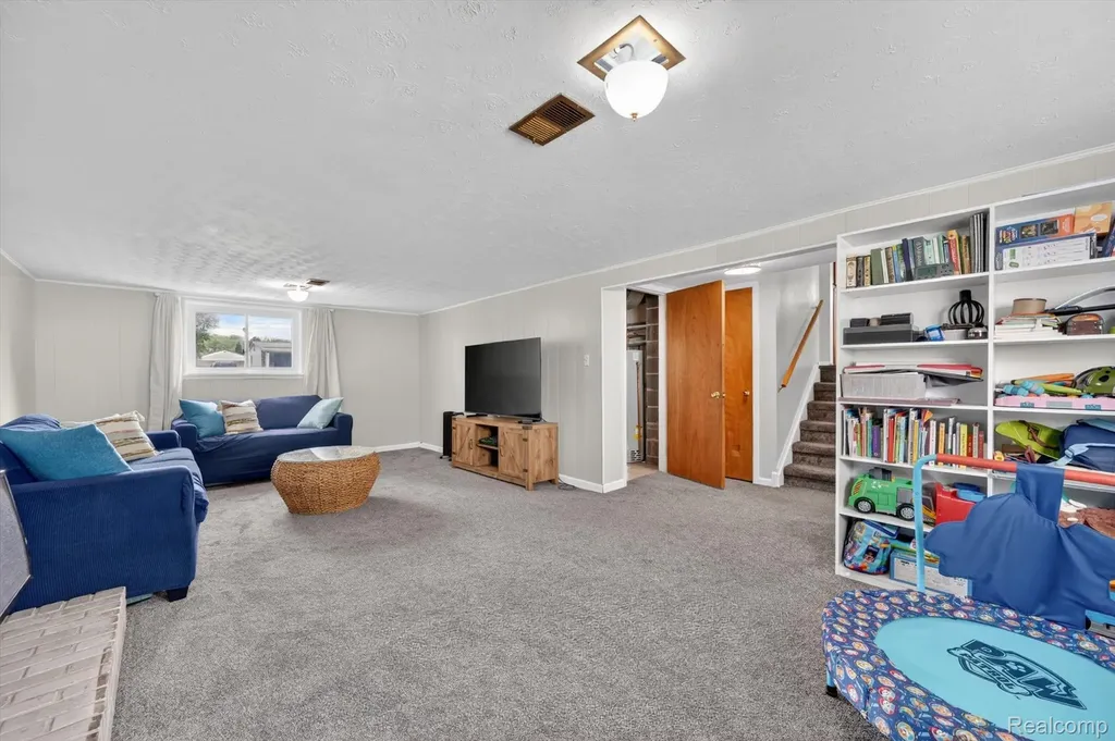 37168 Vincent Street Westland City MI 48186