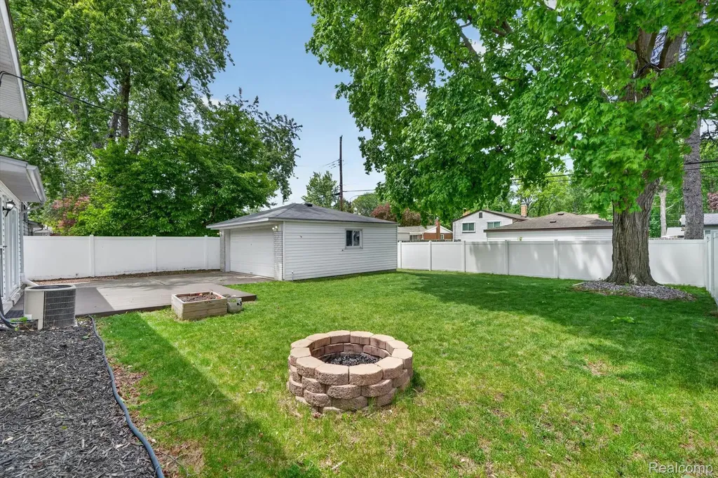 37168 Vincent Street Westland City MI 48186