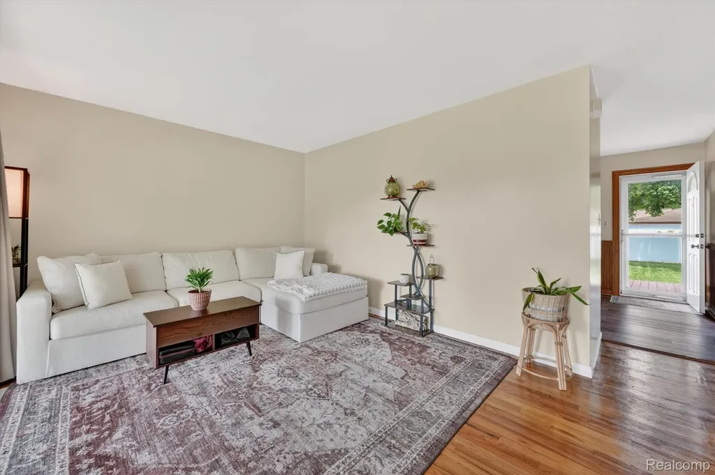 37168 Vincent Street Westland City MI 48186