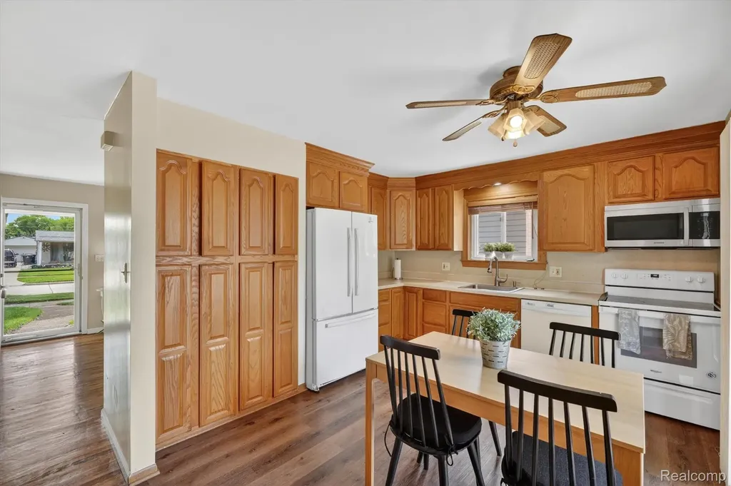 37168 Vincent Street Westland City MI 48186