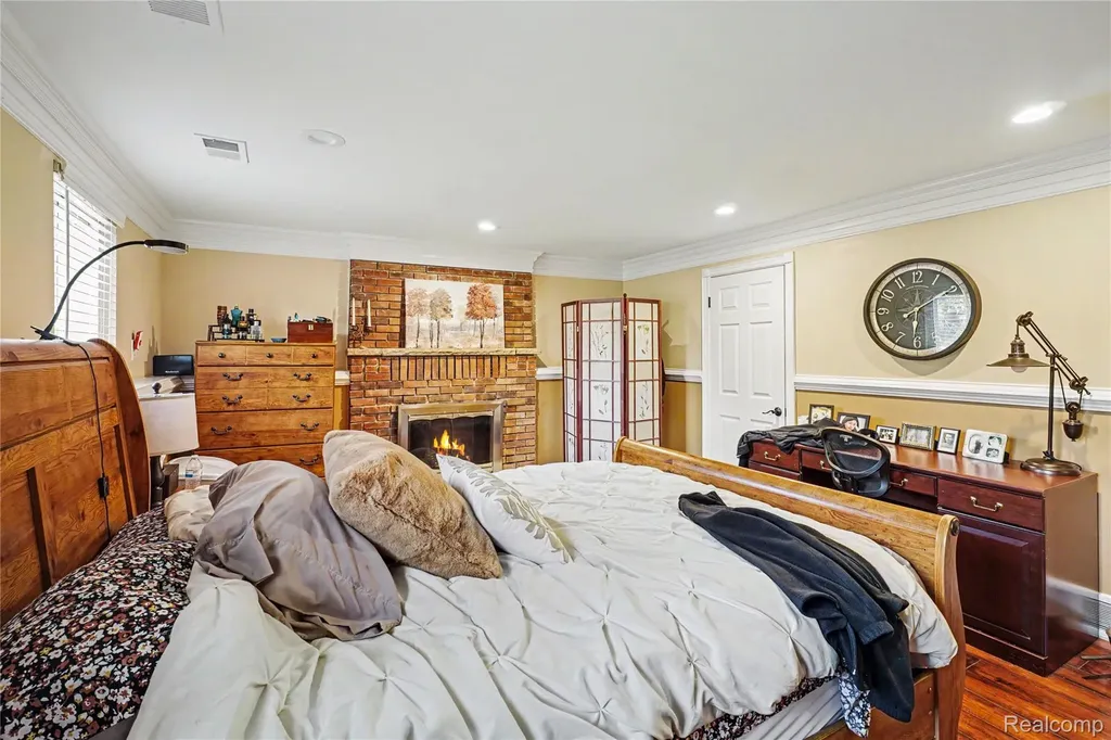 11995 Davisburg Road Springfield Charter Township MI 48350
