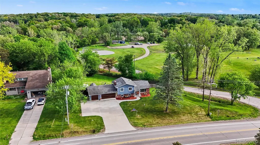 11995 Davisburg Road Springfield Charter Township MI 48350