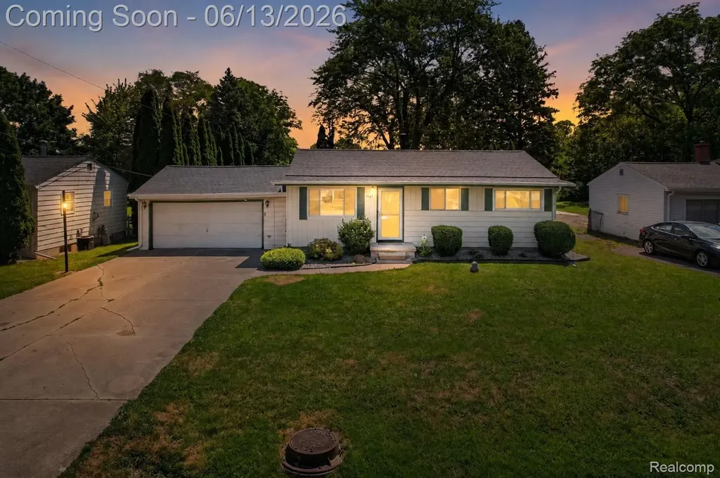 4141 Bristolwood Drive Flint Charter Township MI 48507
