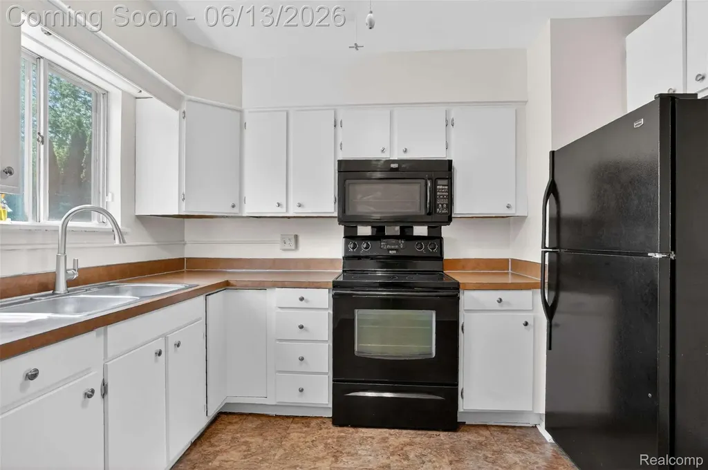 4141 Bristolwood Drive Flint Charter Township MI 48507
