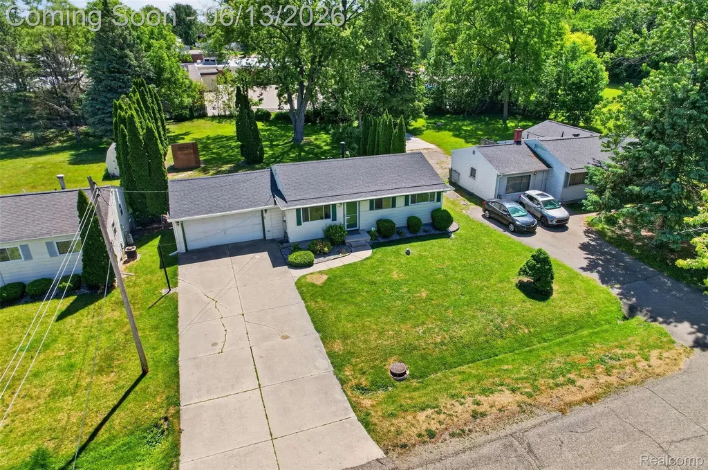 4141 Bristolwood Drive Flint Charter Township MI 48507