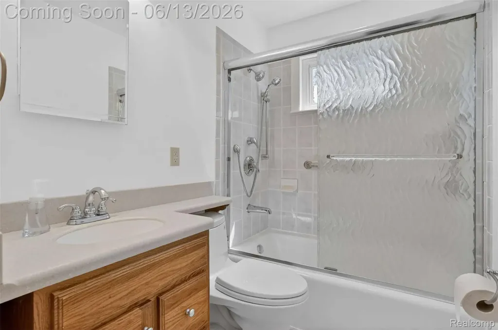 4141 Bristolwood Drive Flint Charter Township MI 48507