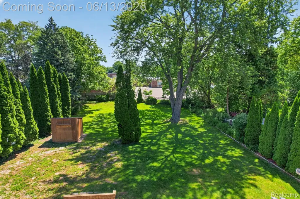 4141 Bristolwood Drive Flint Charter Township MI 48507