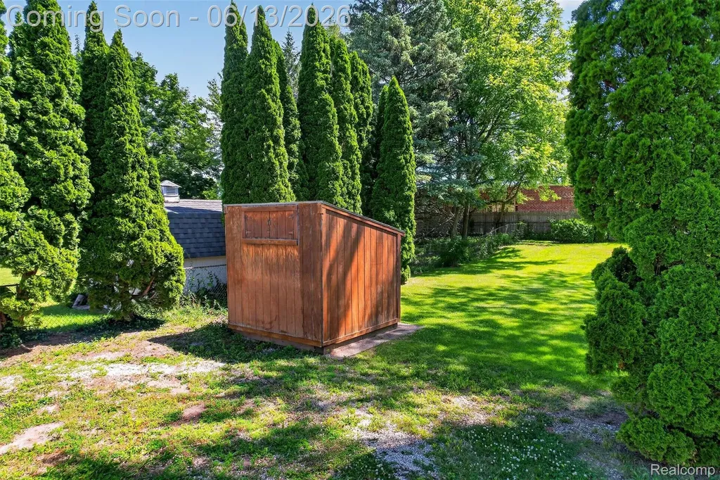 4141 Bristolwood Drive Flint Charter Township MI 48507