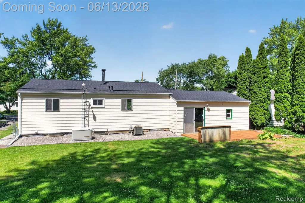 4141 Bristolwood Drive Flint Charter Township MI 48507