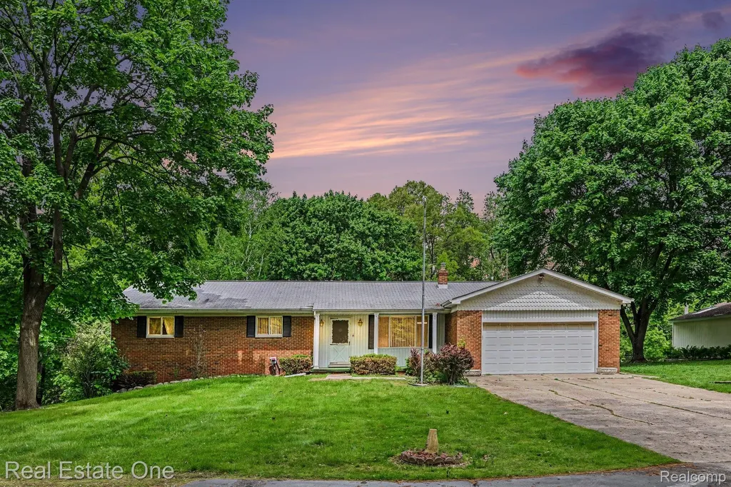 8780 Big Lake Road Springfield Charter Township MI 48346