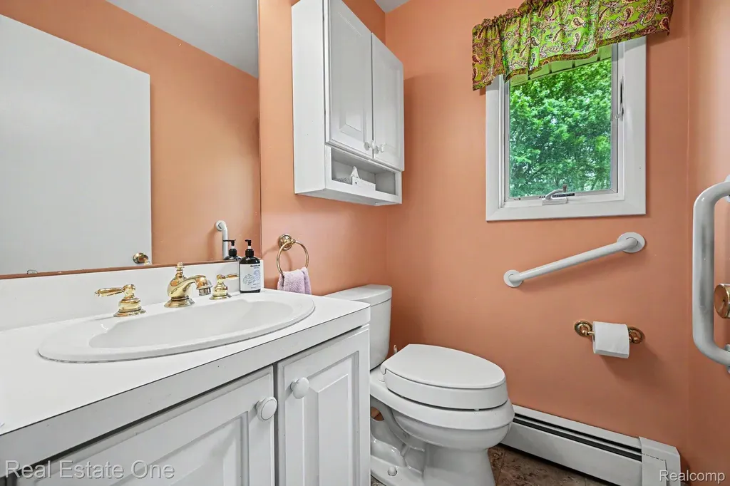 8780 Big Lake Road Springfield Charter Township MI 48346