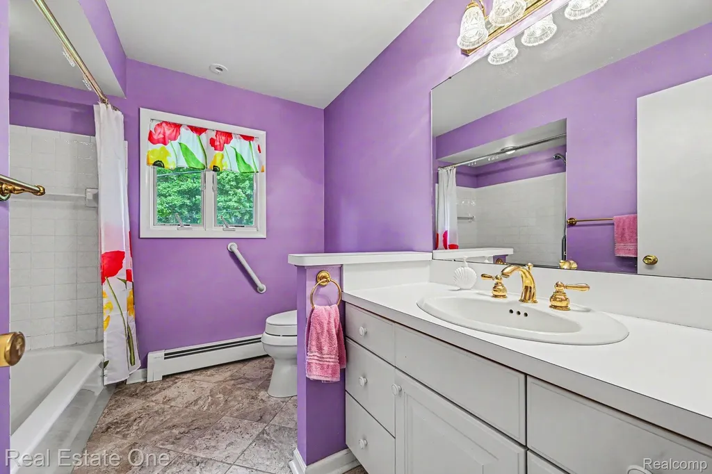 8780 Big Lake Road Springfield Charter Township MI 48346