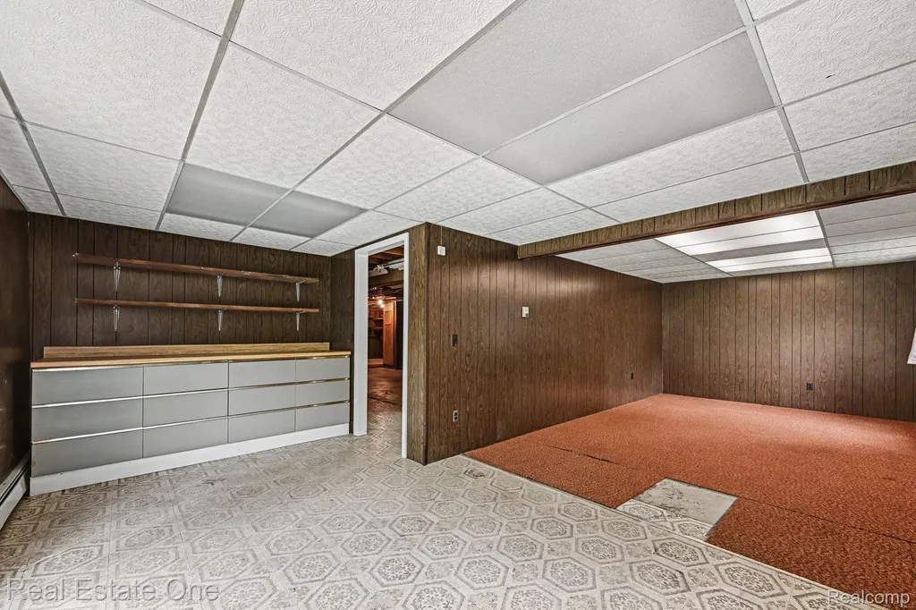 8780 Big Lake Road Springfield Charter Township MI 48346