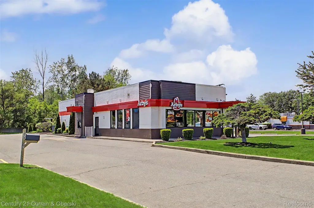 27277 Eureka Road Taylor City MI 48180