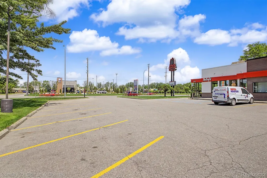 27277 Eureka Road Taylor City MI 48180