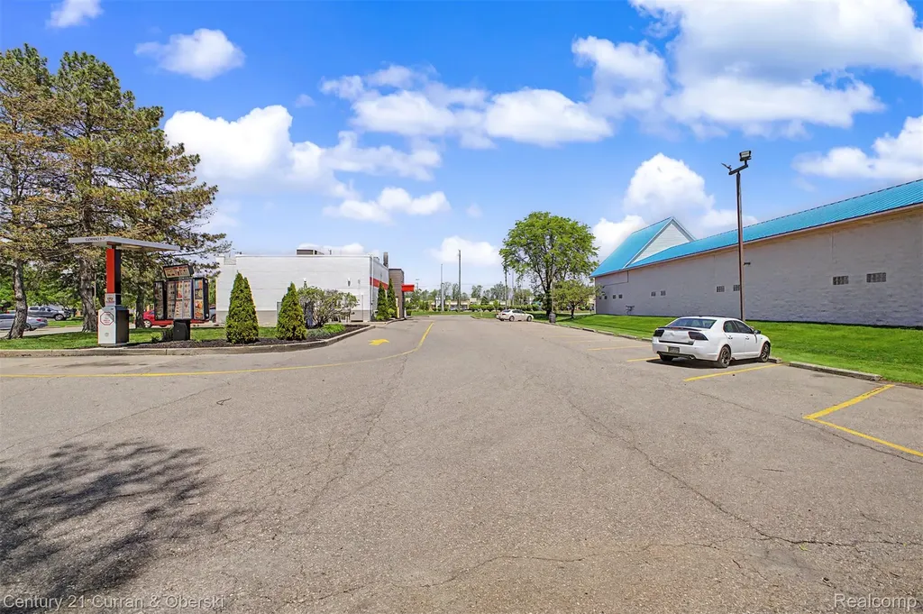 27277 Eureka Road Taylor City MI 48180