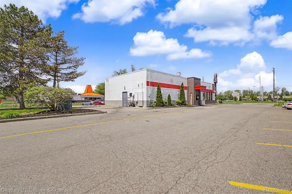 27277 Eureka Road Taylor City MI 48180