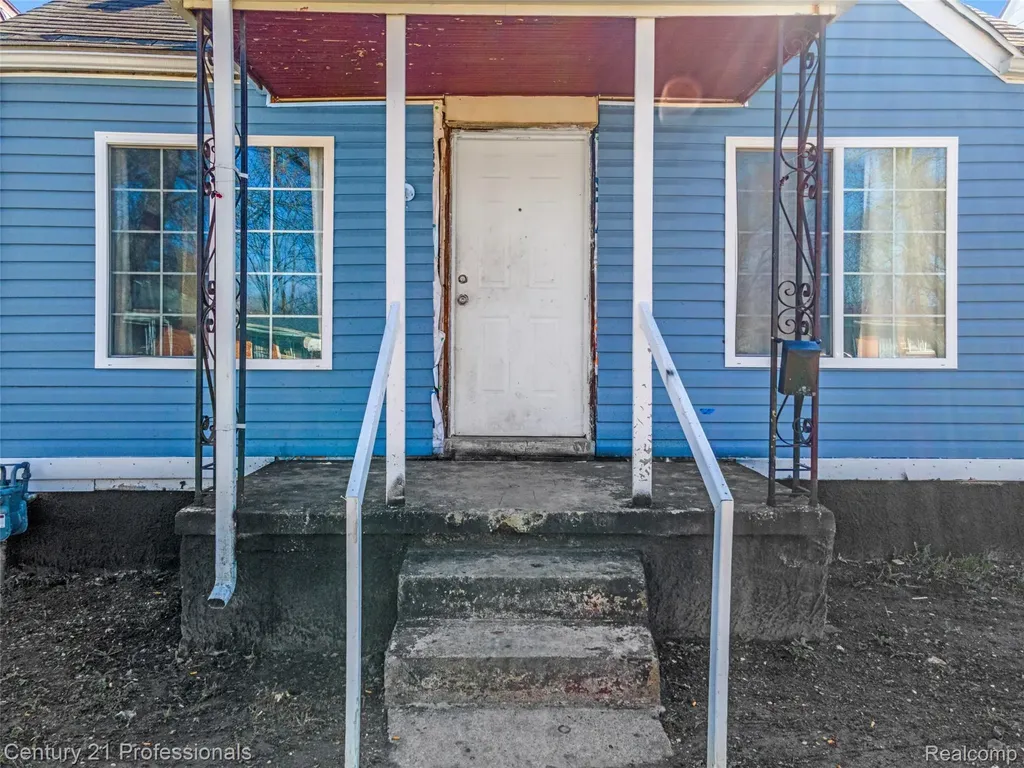 8040 Plainview Avenue Detroit City MI 48228