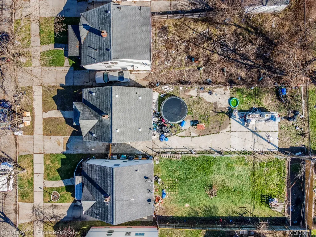 8040 Plainview Avenue Detroit City MI 48228