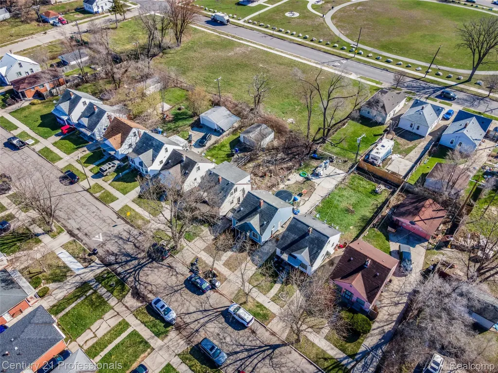8040 Plainview Avenue Detroit City MI 48228