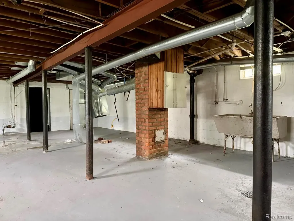19440 Cliff Street Detroit City MI 48234