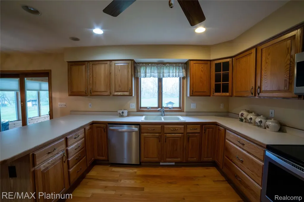 12987 Holtforth Road Tyrone Township MI 48430