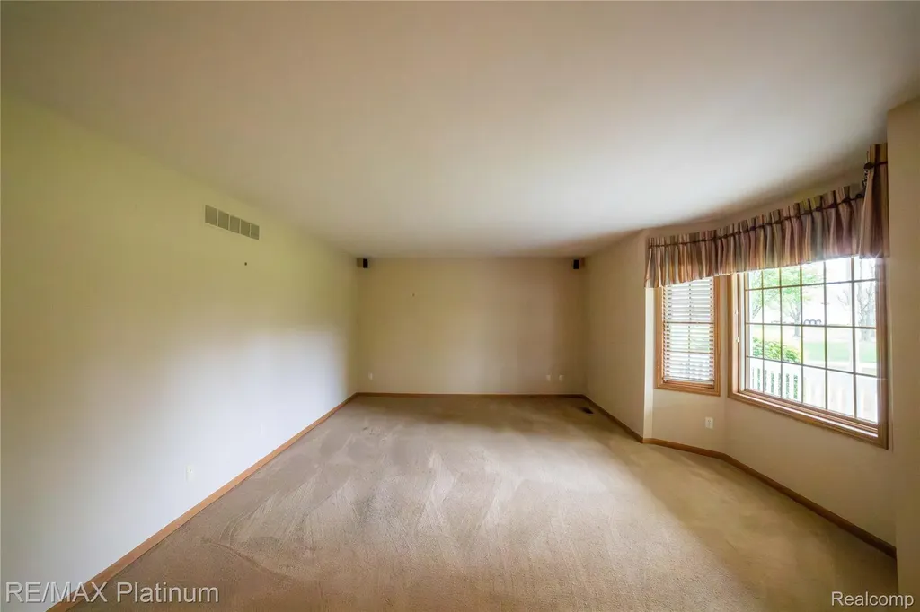 12987 Holtforth Road Tyrone Township MI 48430