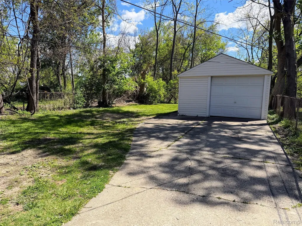 12892 Faust Avenue Detroit City MI 48223