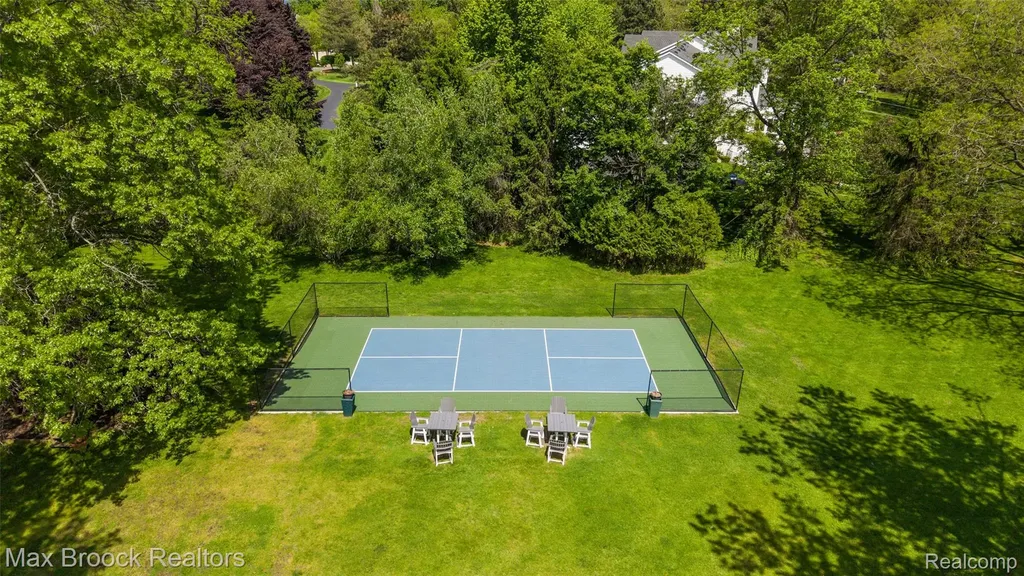 4785 Dow Ridge Road Orchard Lake Village City MI 48324