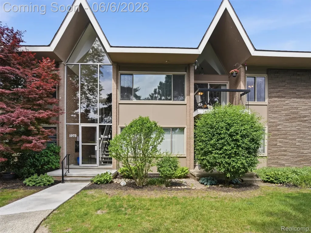 1975 Klingensmith Road Bloomfield Hills City MI 48302