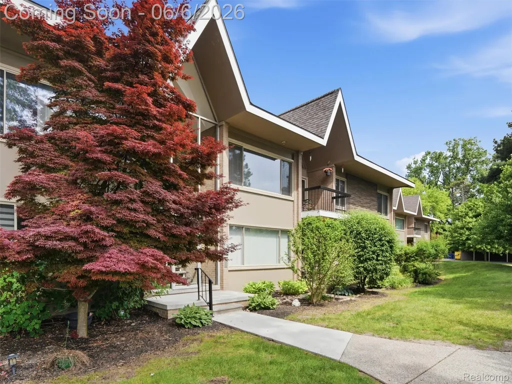 1975 Klingensmith Road Bloomfield Hills City MI 48302