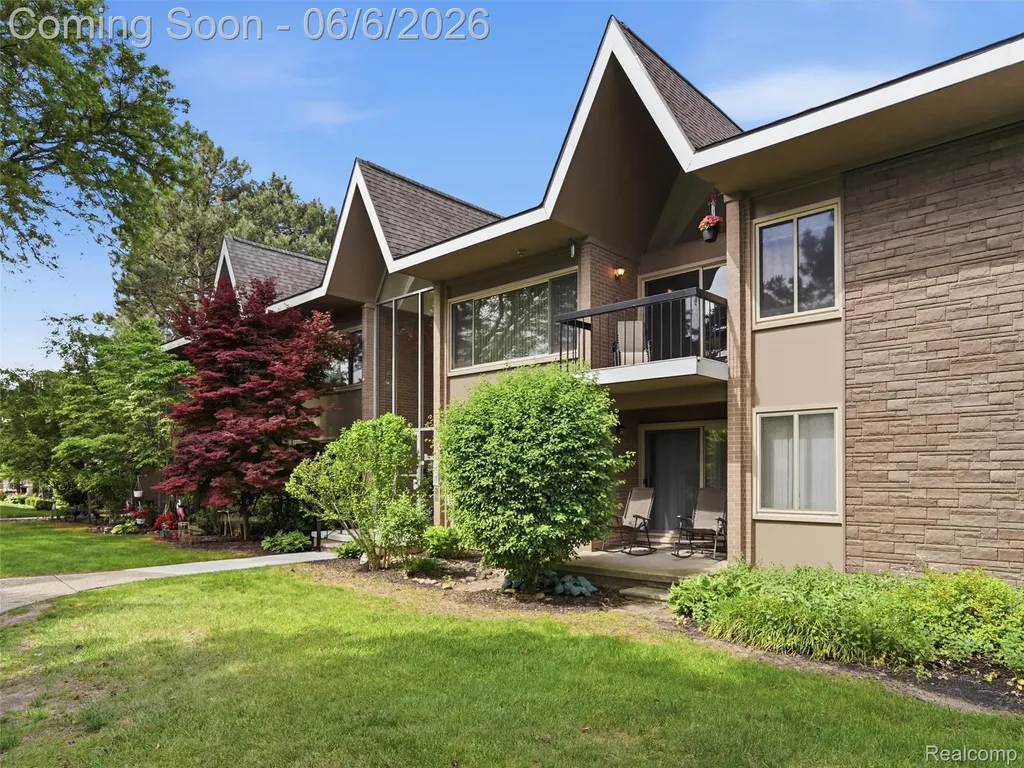1975 Klingensmith Road Bloomfield Hills City MI 48302