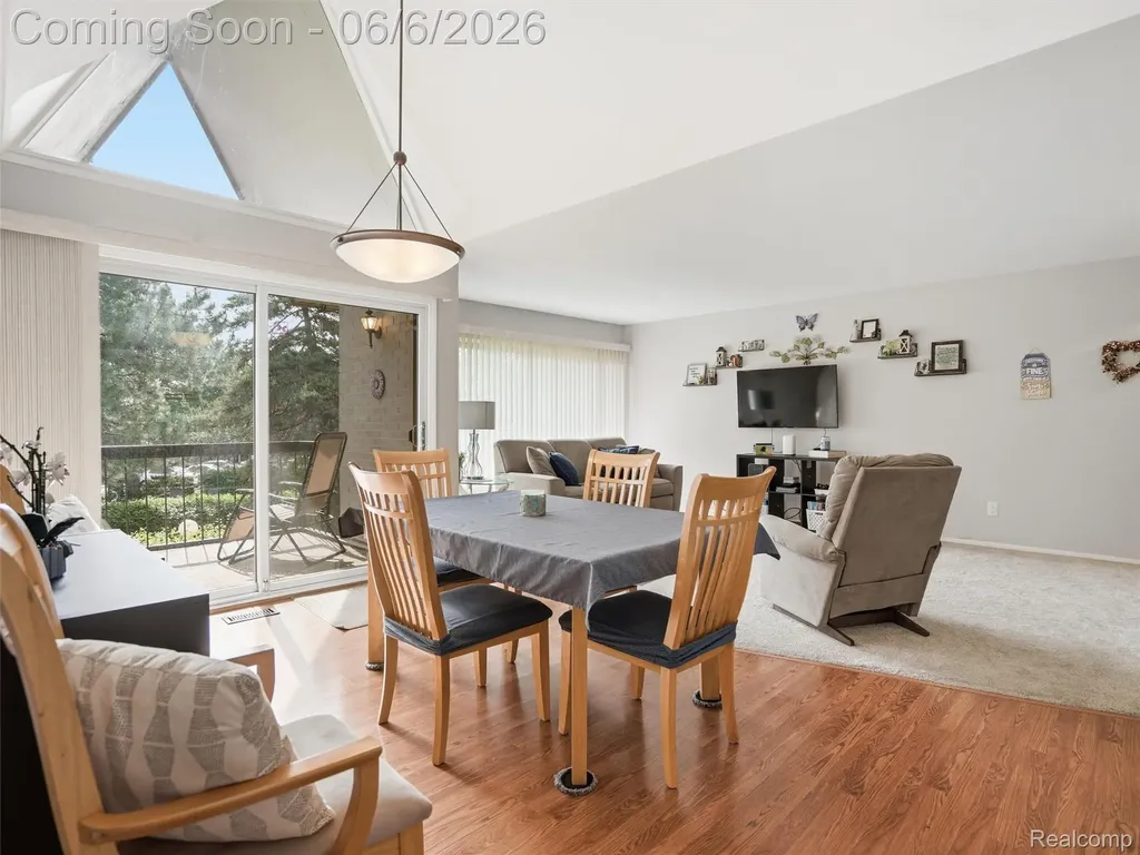 1975 Klingensmith Road Bloomfield Hills City MI 48302