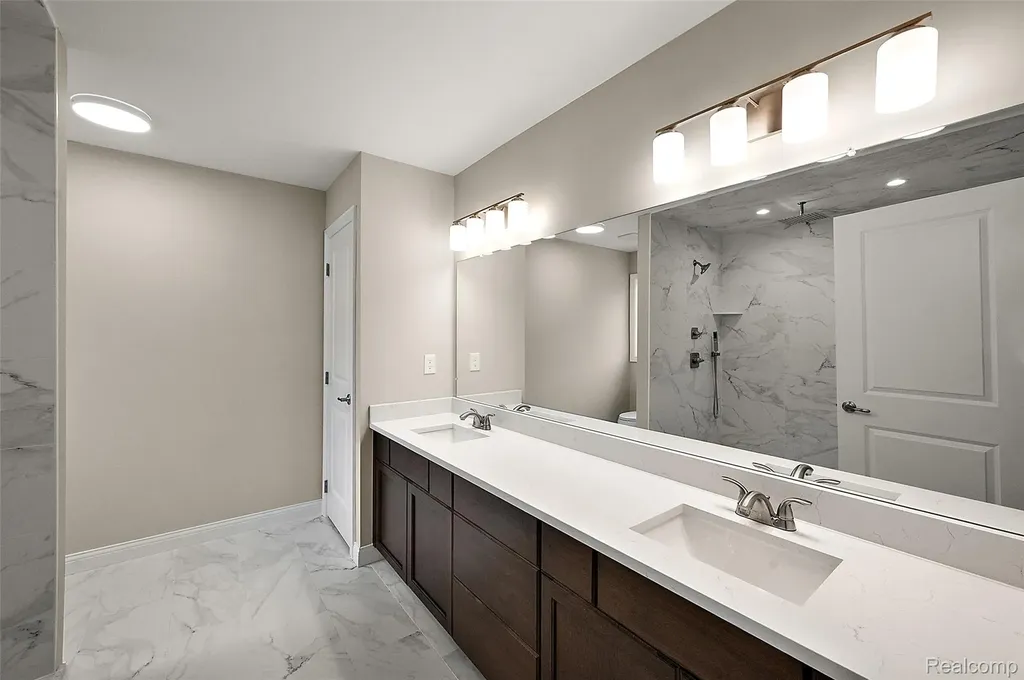 18901 Via Firenze Drive Macomb Township MI 48044