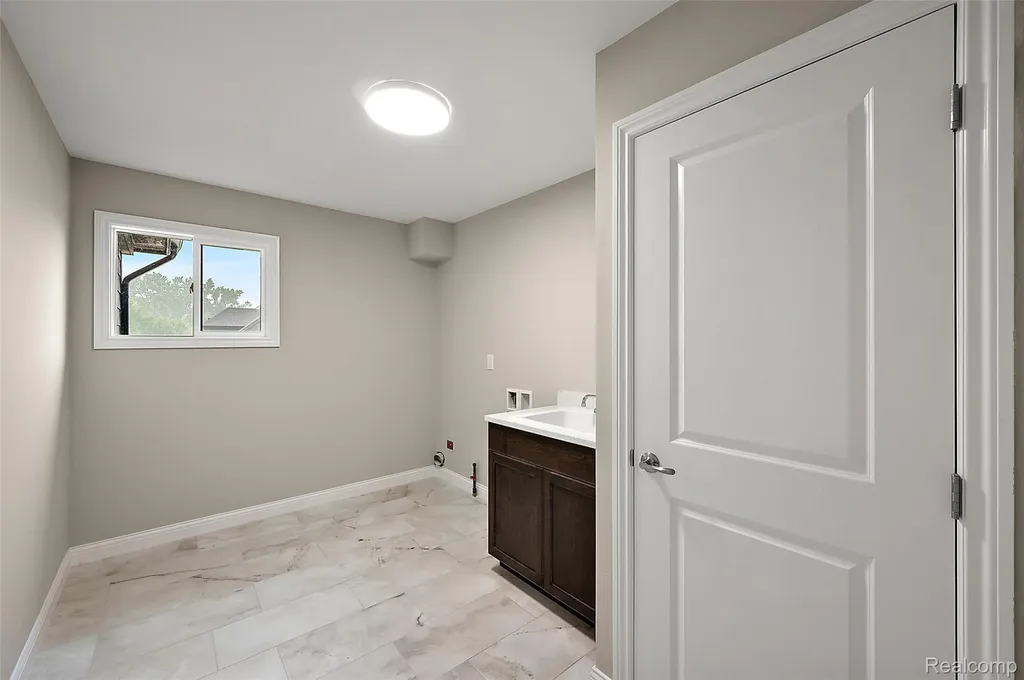 18901 Via Firenze Drive Macomb Township MI 48044