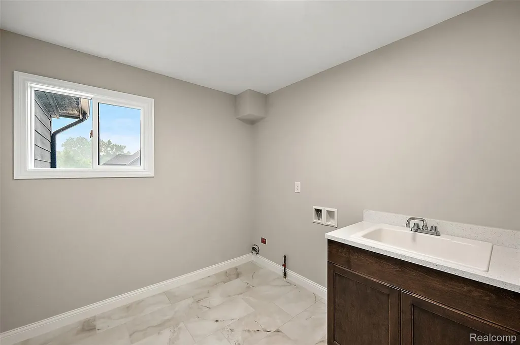 18901 Via Firenze Drive Macomb Township MI 48044