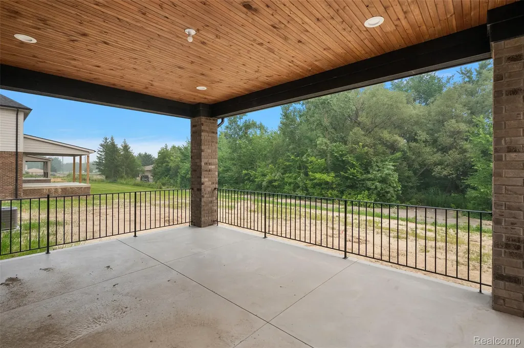 18901 Via Firenze Drive Macomb Township MI 48044