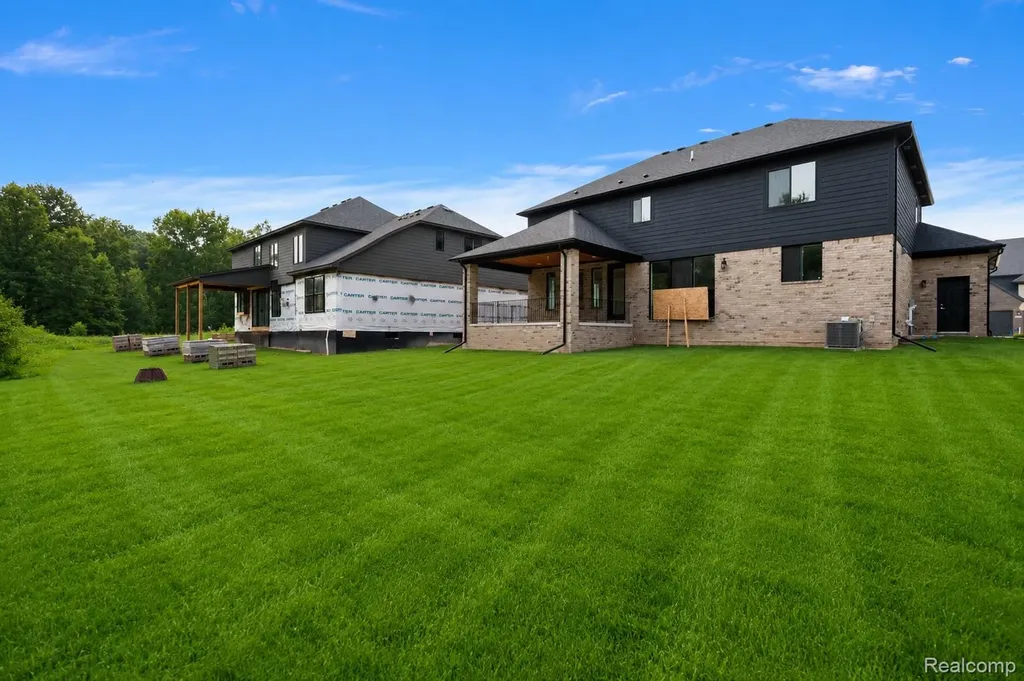 18901 Via Firenze Drive Macomb Township MI 48044