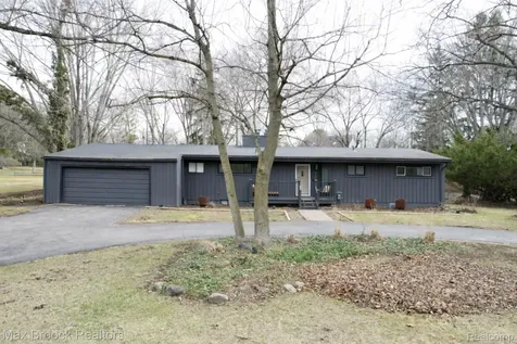 32700 Evergreen Road Beverly Hills Village MI 48025