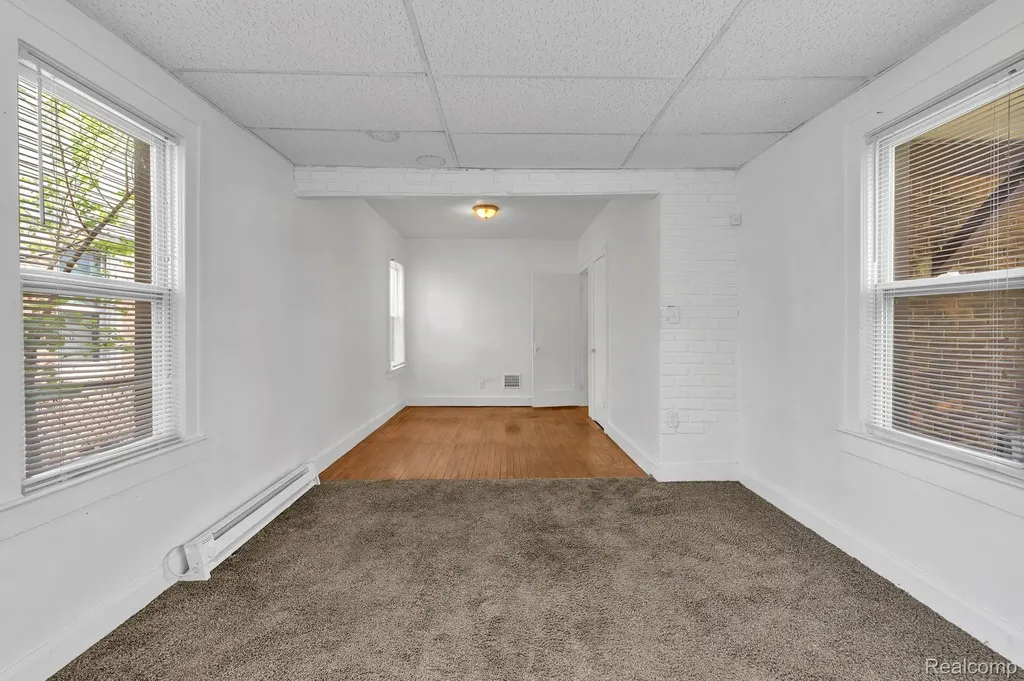 16147 Snowden Street Detroit City MI 48235