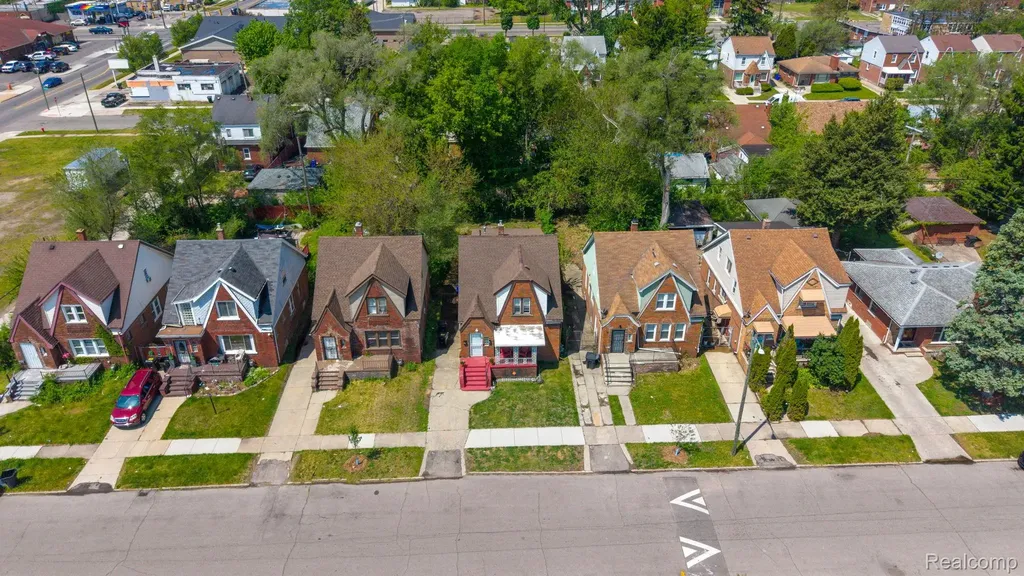 16147 Snowden Street Detroit City MI 48235