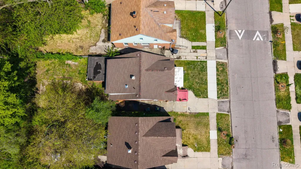 16147 Snowden Street Detroit City MI 48235