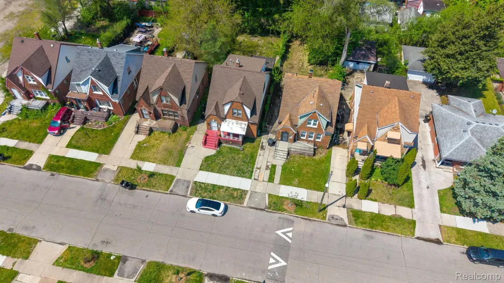 16147 Snowden Street Detroit City MI 48235