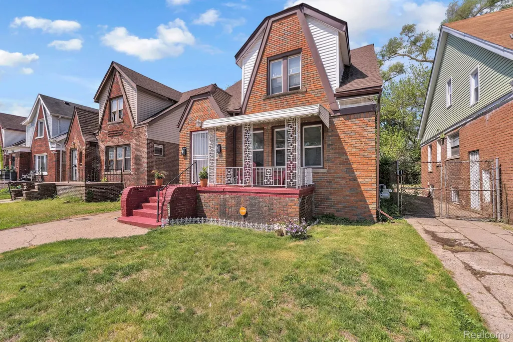 16147 Snowden Street Detroit City MI 48235