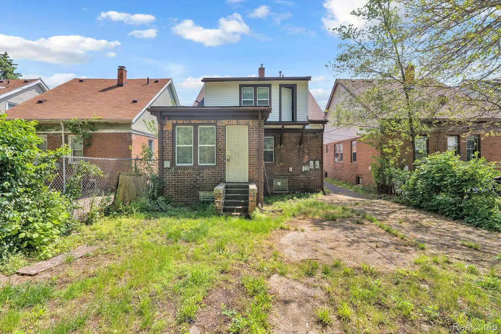 16147 Snowden Street Detroit City MI 48235