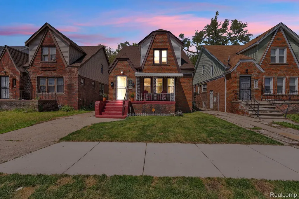16147 Snowden Street Detroit City MI 48235